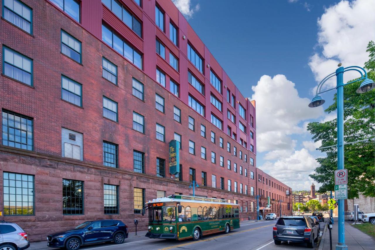 The Suites Hotel At Waterfront Plaza 덜루스 외부 사진