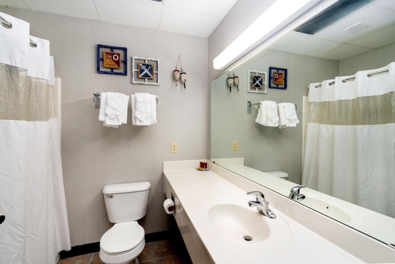 The Suites Hotel At Waterfront Plaza 덜루스 외부 사진