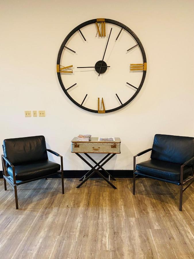 The Suites Hotel At Waterfront Plaza 덜루스 외부 사진