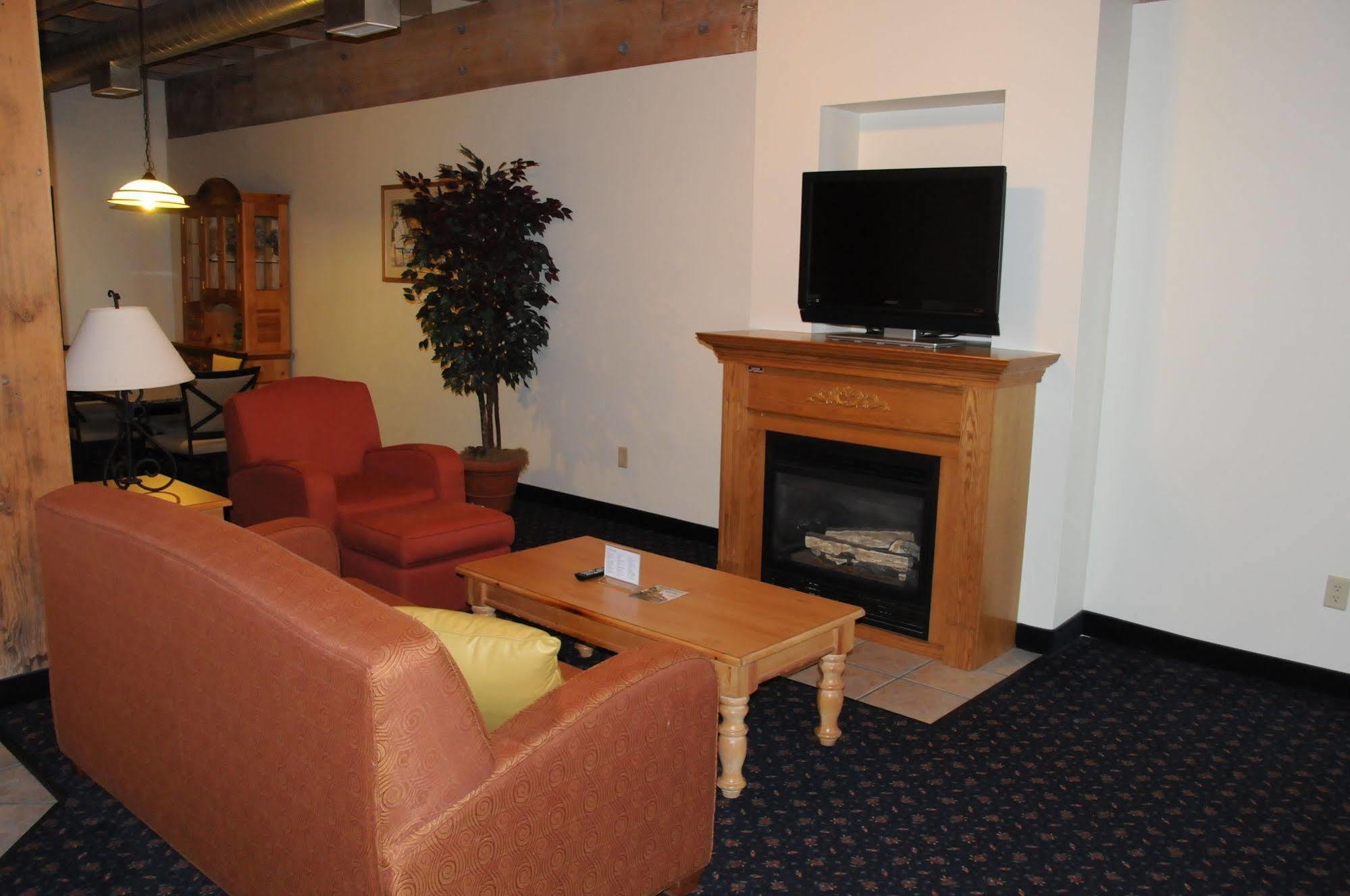 The Suites Hotel At Waterfront Plaza 덜루스 외부 사진